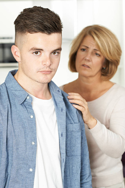 Mother Worried About Unhappy Teenage Son - Fotografie, Obrázek