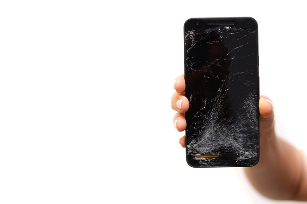 Vetro rotto o display smartphone incrinato isolato su sfondo bianco
  - Foto, immagini