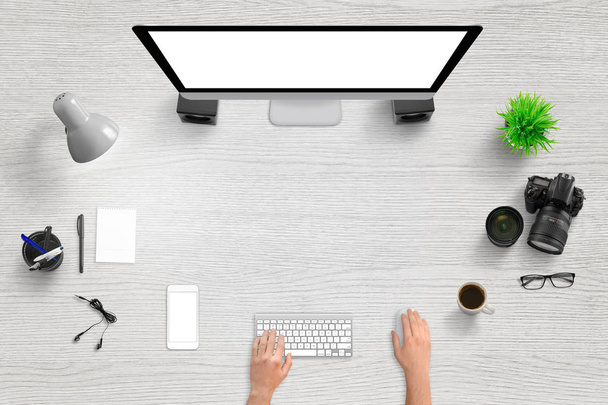 Ofis Masası kahraman, başlık web sitesi görüntü için modern cihazlar ile - Fotoğraf, Görsel