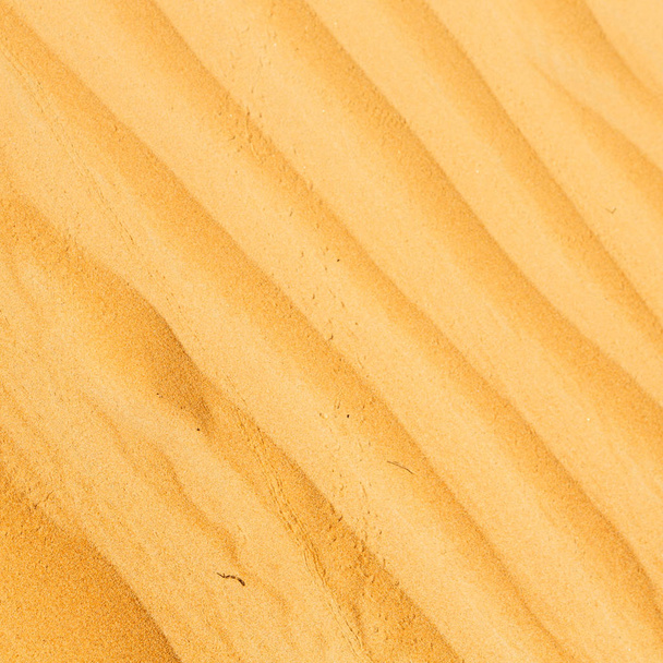 オマーン古い砂漠と空四半期抽象的なテクスチャ l - 写真・画像