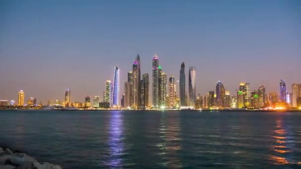 Dubai marina épületek panoráma - Felvétel, videó