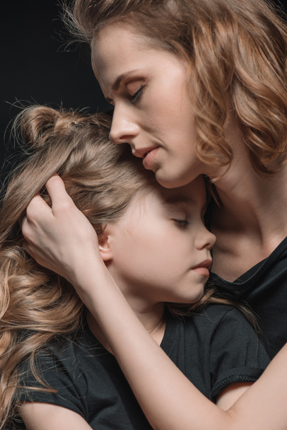 daughter and mother hugging - Foto, Imagen