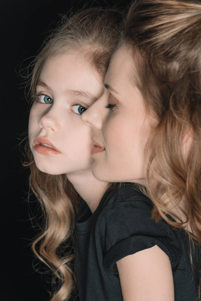 stylish daughter and mother  - Fotografie, Obrázek