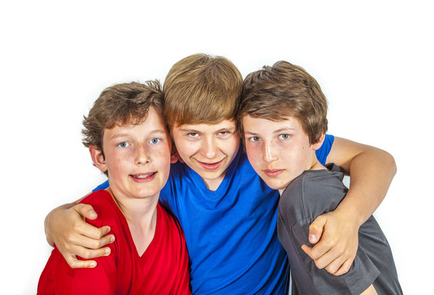 trois heureux amis joyeux profiter de la vie  - Photo, image