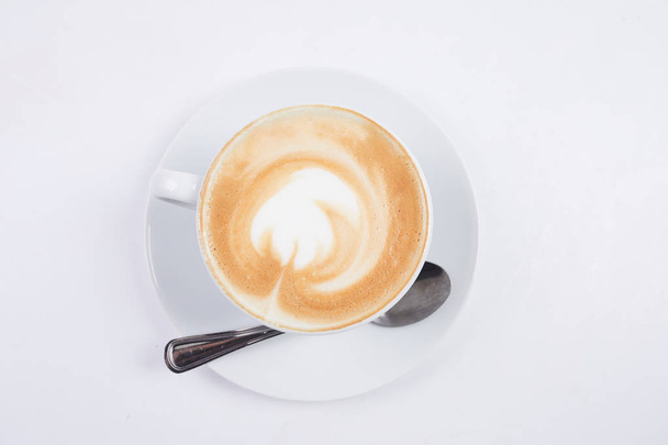 Tuore kuppi cappuccinoa
 - Valokuva, kuva