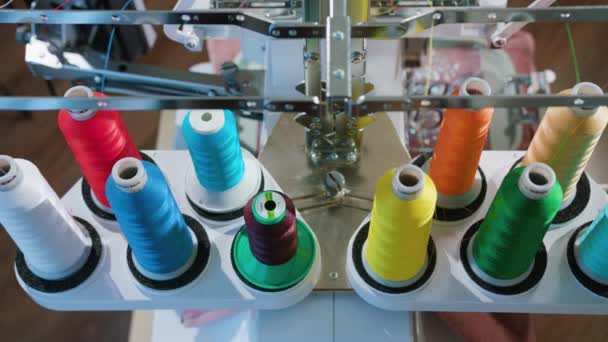 Soporte de rosca Skein para máquinas de bordar
 - Imágenes, Vídeo
