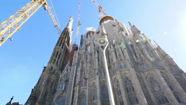 La Sagrada Familia Antoni Gaudi Barcelona Camera Car - Video