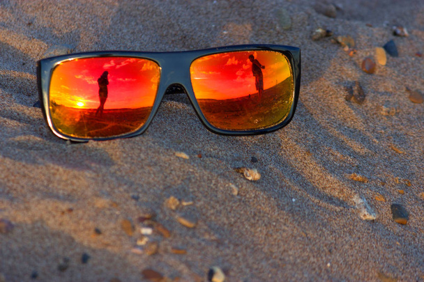 Soft focus on sunglasses - Φωτογραφία, εικόνα