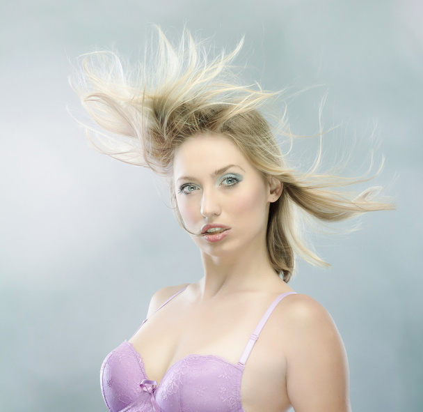 atrakcyjny blond portret - Zdjęcie, obraz