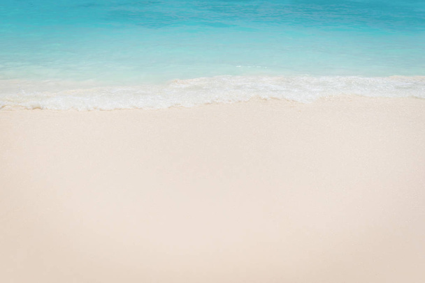 tropischer Strand Meer, Sand und Sommertag - Foto, Bild