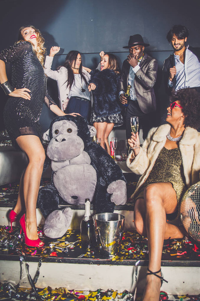 Friends having party in nightclub   - Φωτογραφία, εικόνα