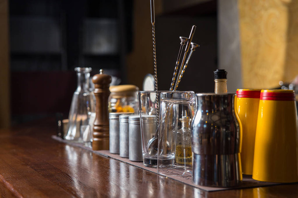 Bartender tools on bar - Foto, afbeelding