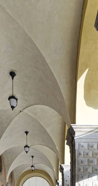 вид на известные арки Болоньи
 - Фото, изображение