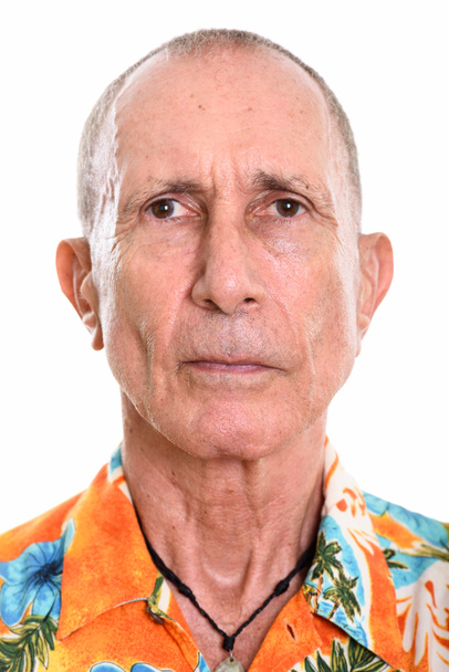 Πρόσωπο του ηλικιωμένου άντρα που φοράει Χαβανέζικο πουκάμισο - Φωτογραφία, εικόνα