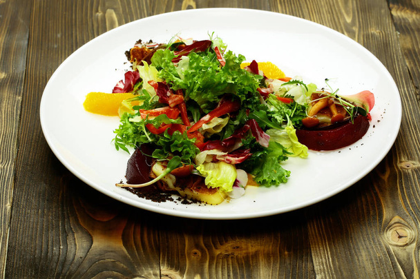 Delicious vegetable salad - Foto, imagen