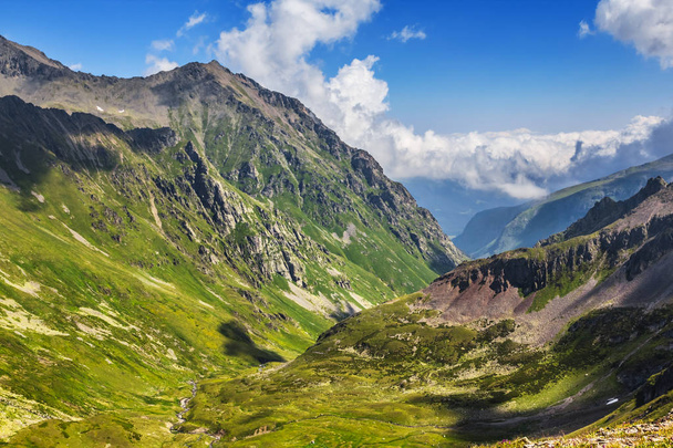beautiful green mountain valley, caucasus, russia - Foto, imagen