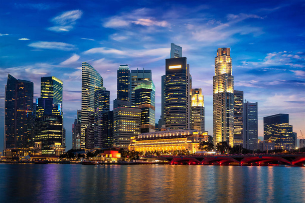 skyline de Singapour en soirée - Zdjęcie, obraz