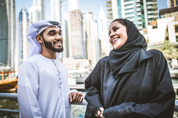 Arabo coppia incontri
 - Foto, immagini