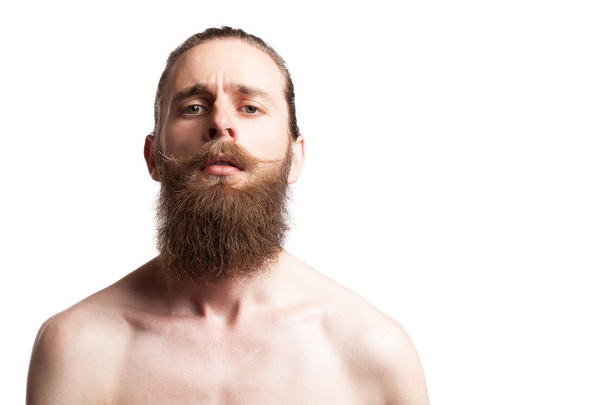 Hipster sobie długą brodę na białym tle - Zdjęcie, obraz