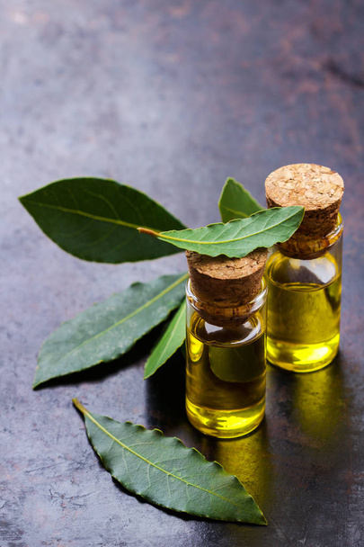Natural bay laurel essential oil for beauty and spa - Φωτογραφία, εικόνα