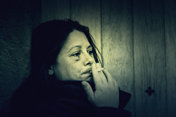 Woman with bruised eyes - Fotoğraf, Görsel