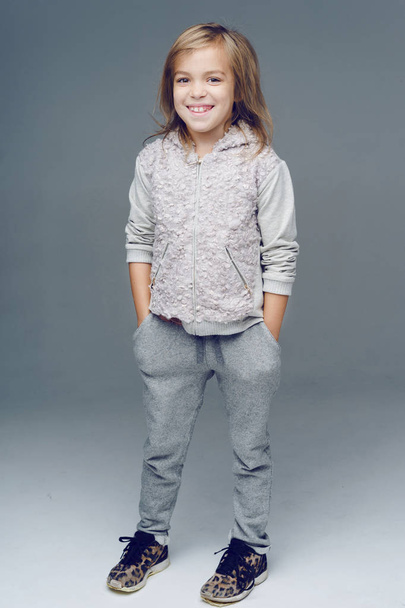 portrait of little girl in the studio - Zdjęcie, obraz
