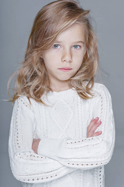portrait of little girl in the studio - Φωτογραφία, εικόνα