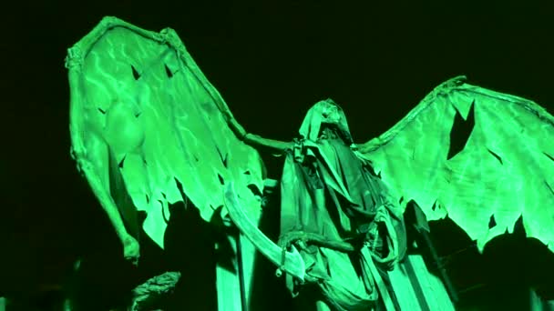 Demone che muove le ali notte
 - Filmati, video