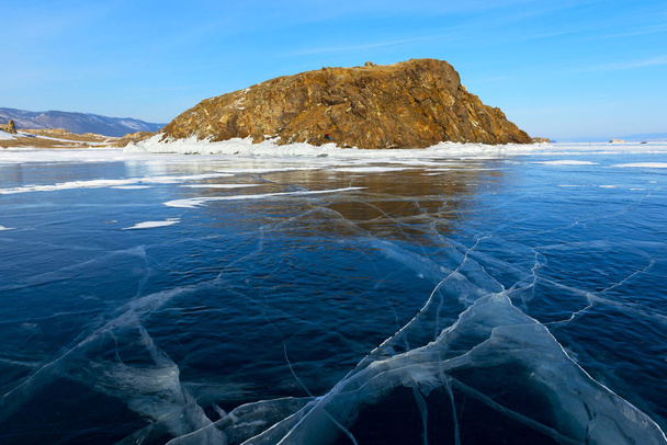 Baikal lake covered by ice during winter months. - Foto, Imagem