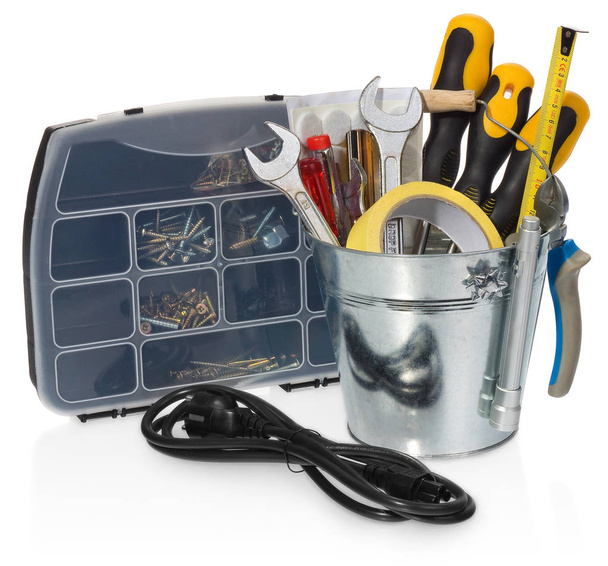 Juego de herramientas Handyman: destornilladores, llaves, cinta adhesiva, alicates, medidores
 - Foto, imagen