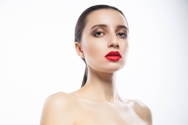 Young woman with red lips - Φωτογραφία, εικόνα