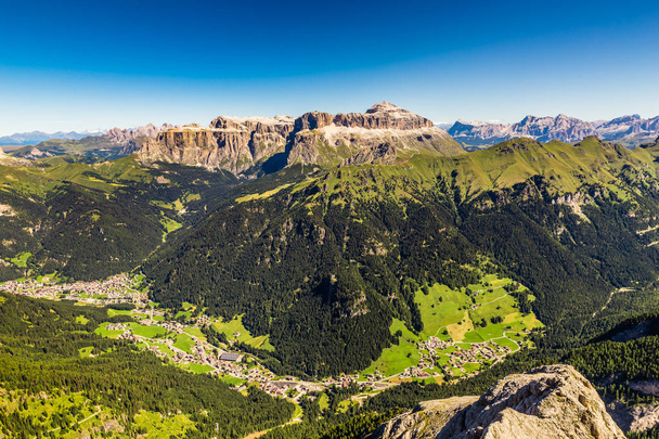 Grupo Sella - Montañas Dolomitas, Italia
 - Foto, Imagen