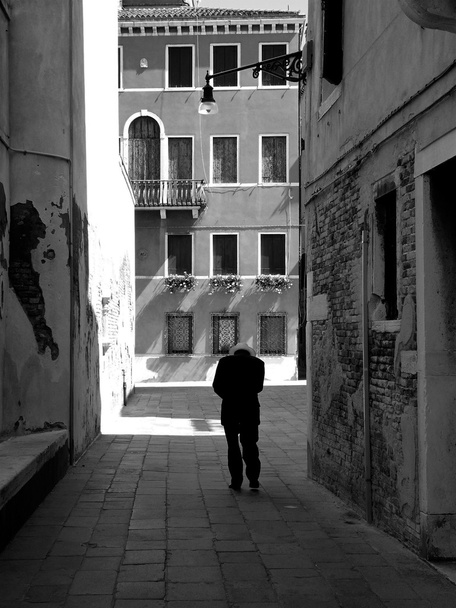osamělý stařec v Itálii - Fotografie, Obrázek