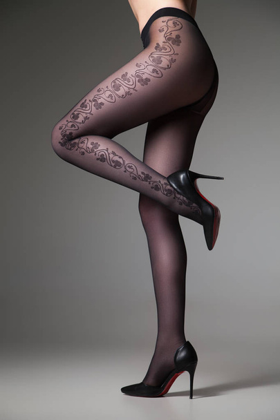 Legs of woman in pantyhose - Foto, Imagen