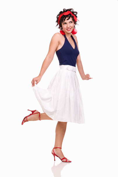 Sexy morena pin up chica con falda blanca y top azul
 - Foto, Imagen