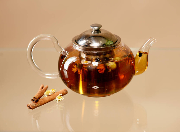  Čaj s heřmánkem a skořicí. - Fotografie, Obrázek