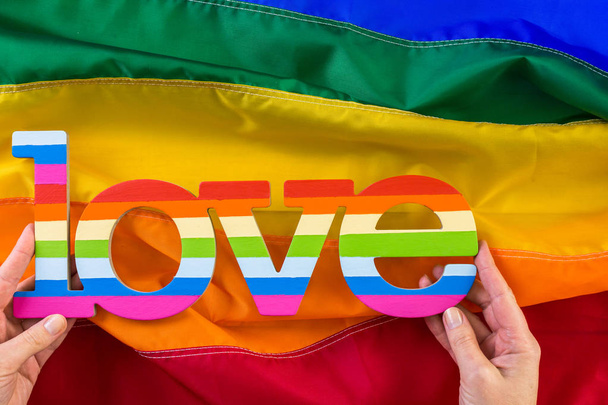 Señal de Orgullo Gay
 - Foto, imagen