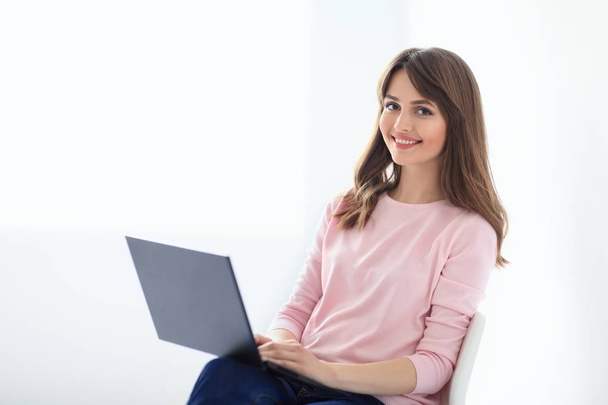 beautiful woman with laptop - Zdjęcie, obraz