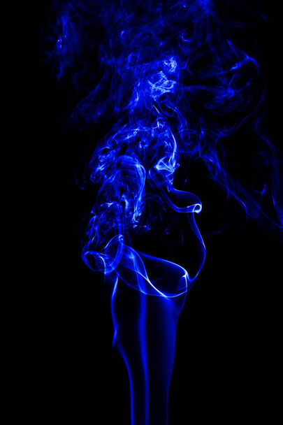 abstrait fumée blanche sur fond noir, fond de fumée, bleu
 - Photo, image