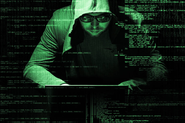 Інтернет злочинністю концепції. Хакер працює над код на темному тлі цифровий з цифровий інтерфейс навколо. - Фото, зображення