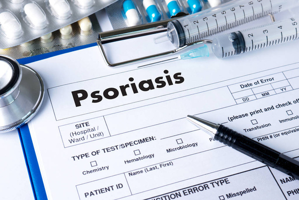 Injections and Syringe. Psoriasis Diagnosis, Medical Concept. Co - Φωτογραφία, εικόνα