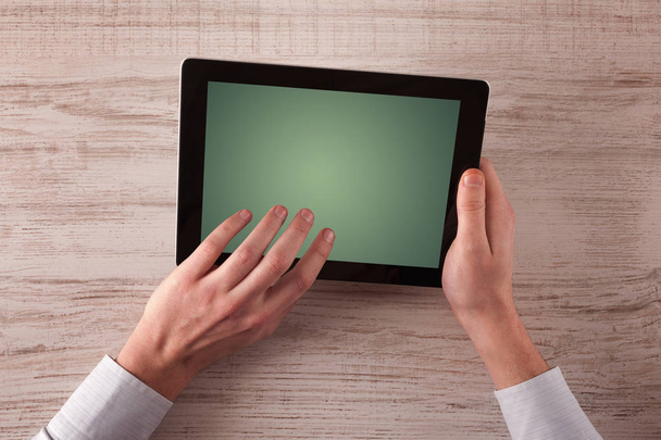 Business hands holding tablet - Φωτογραφία, εικόνα