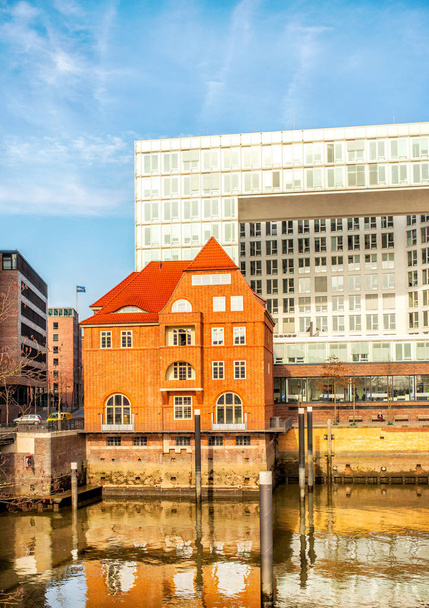 Old and new buildings in Hamburg - Fotografie, Obrázek
