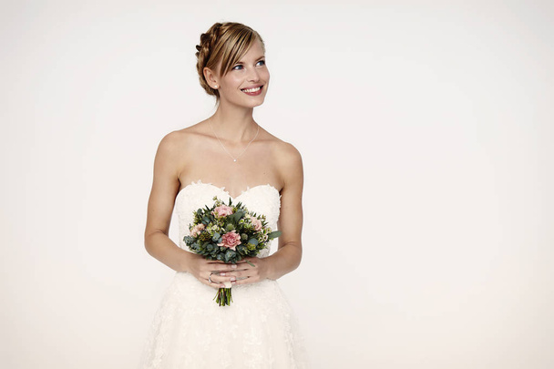 Stunningly beautiful bride - Foto, immagini