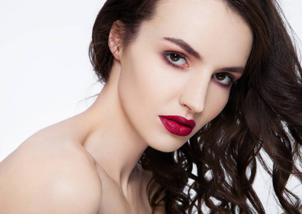 Beauty red lips makeup fashion model curly hair - Fotoğraf, Görsel