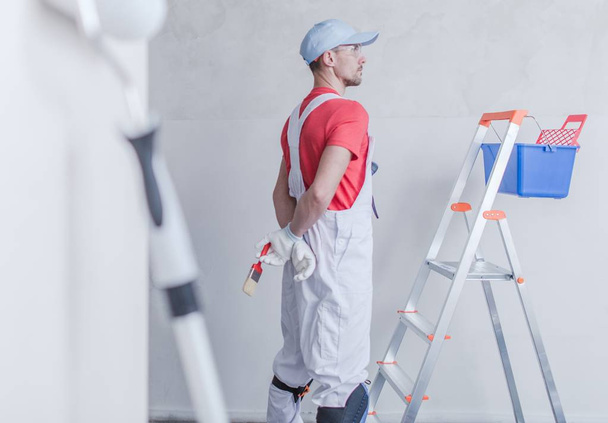 Room Painter and His Job - 写真・画像