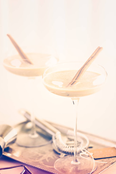 Cocktails au lait de poule
  - Photo, image