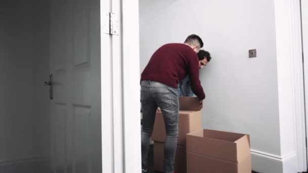 Couple moving in new house - Video, Çekim