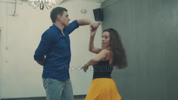A couple dancing in the hall - Footage, Video