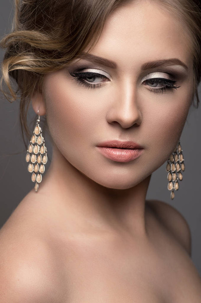 woman with artistic fashion make up - Foto, imagen
